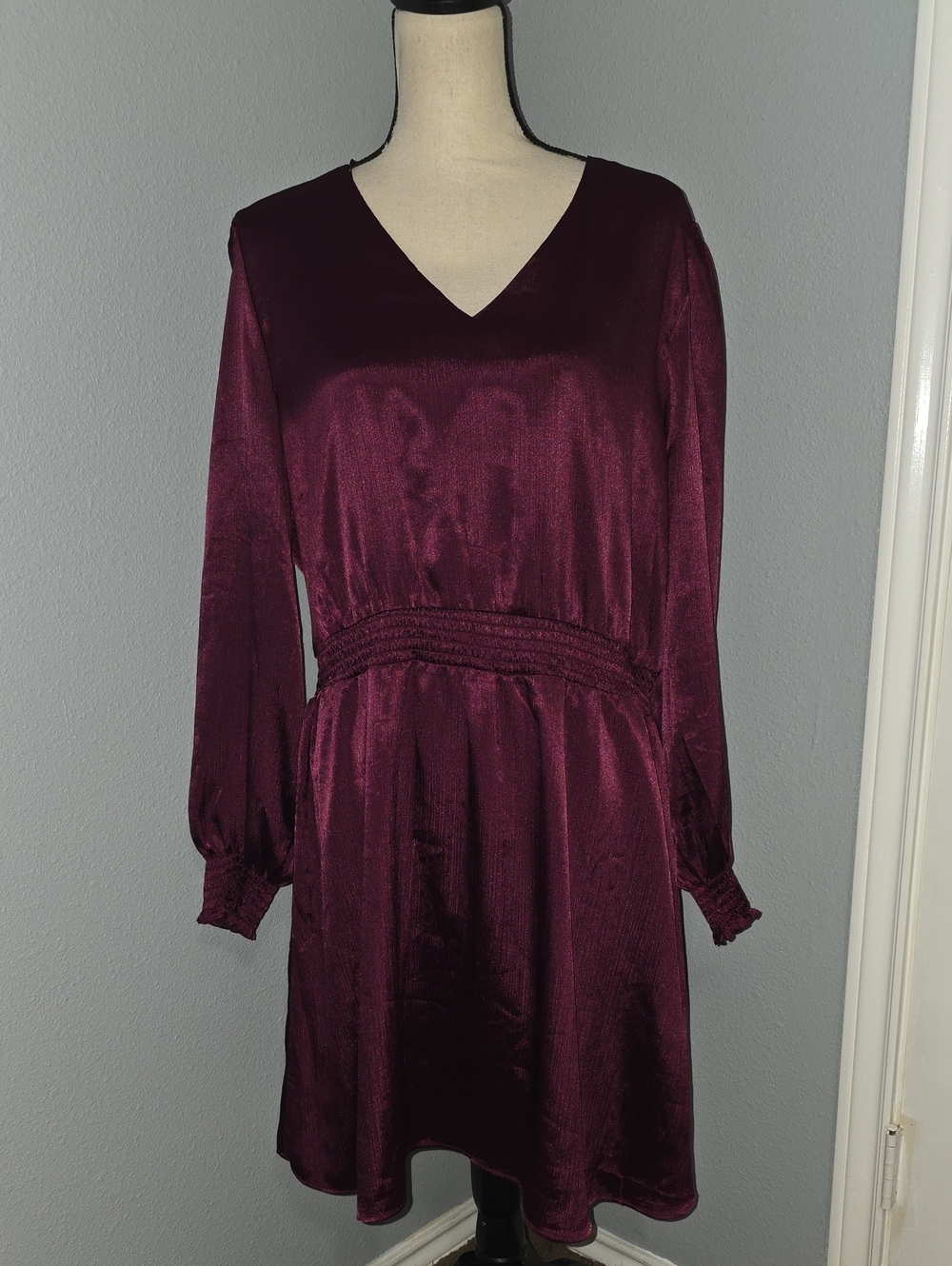 Halogen Burgundy V-Neck Long Sleeve Smocked Waist Dress